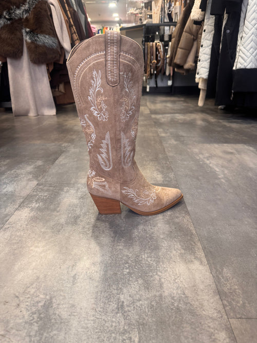 Edwina embroidered cowboy boot