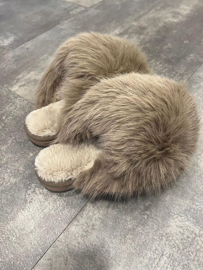 Slippers faux fur cream