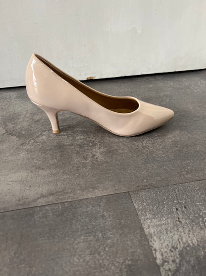 Nude patient  court shoes
