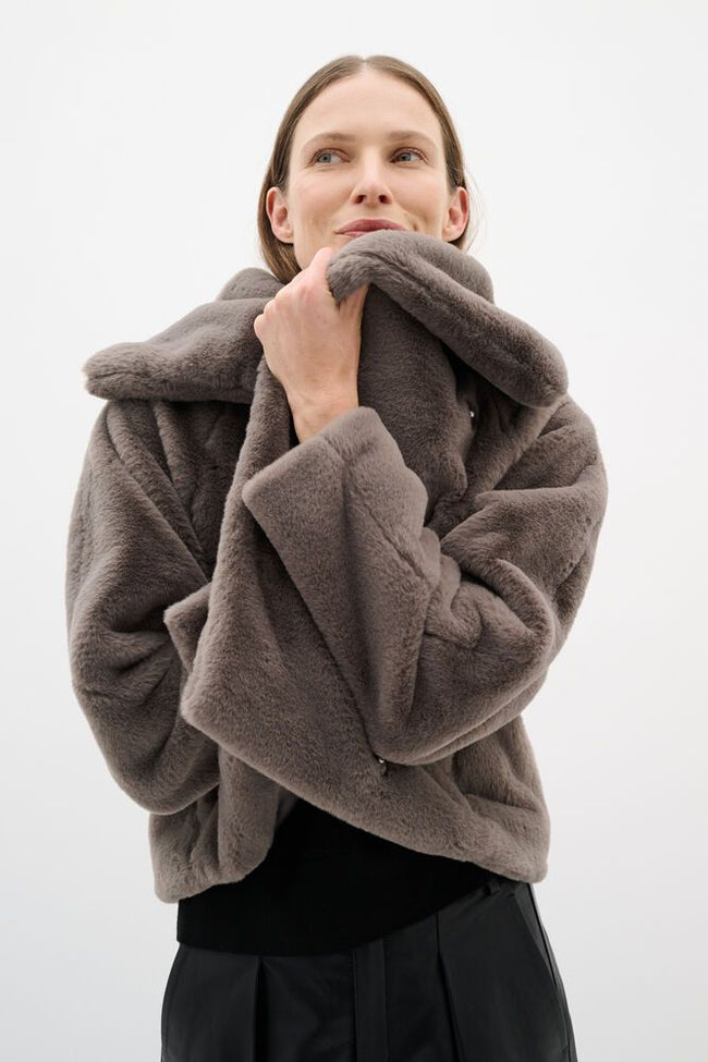 Inwear YoboIW Faux fur coat Sandy Grey