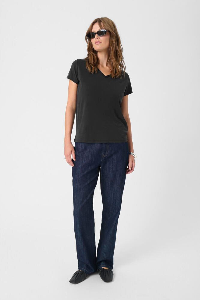 Soaked in Luxury SLColumbine V-neck t-shirt