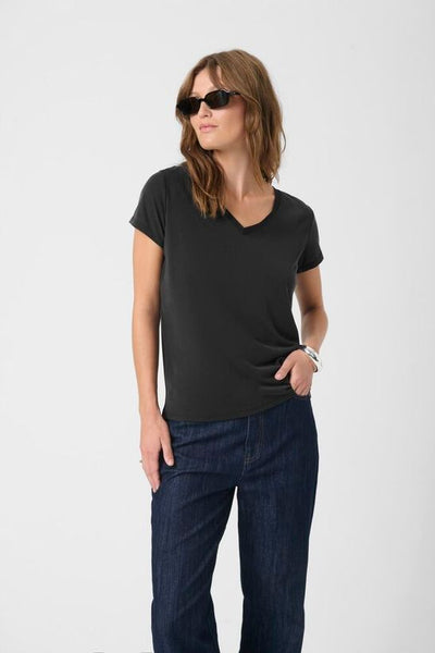 Soaked in Luxury SLColumbine V-neck t-shirt