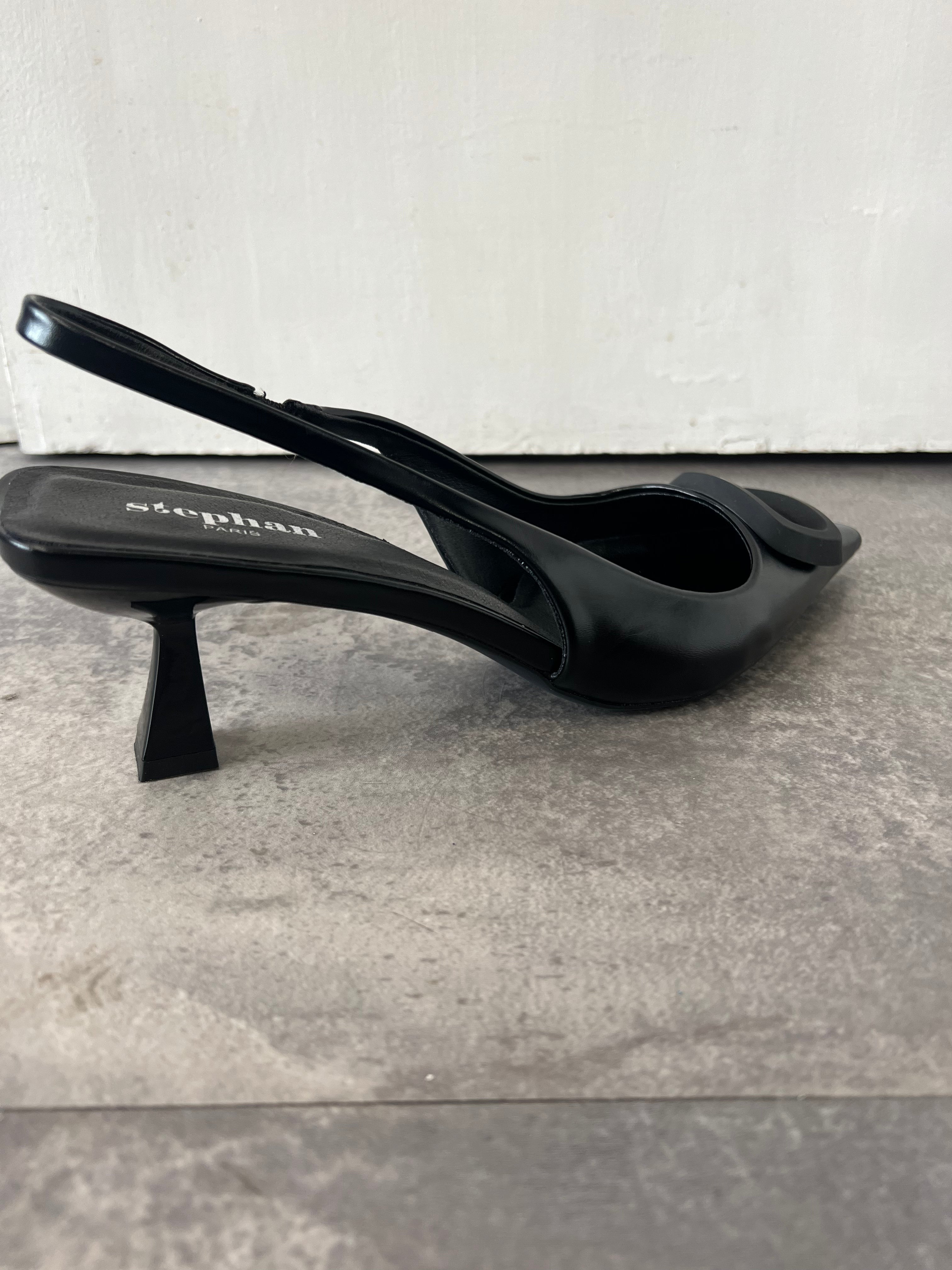 Stephan Pointed toe square detail sling back