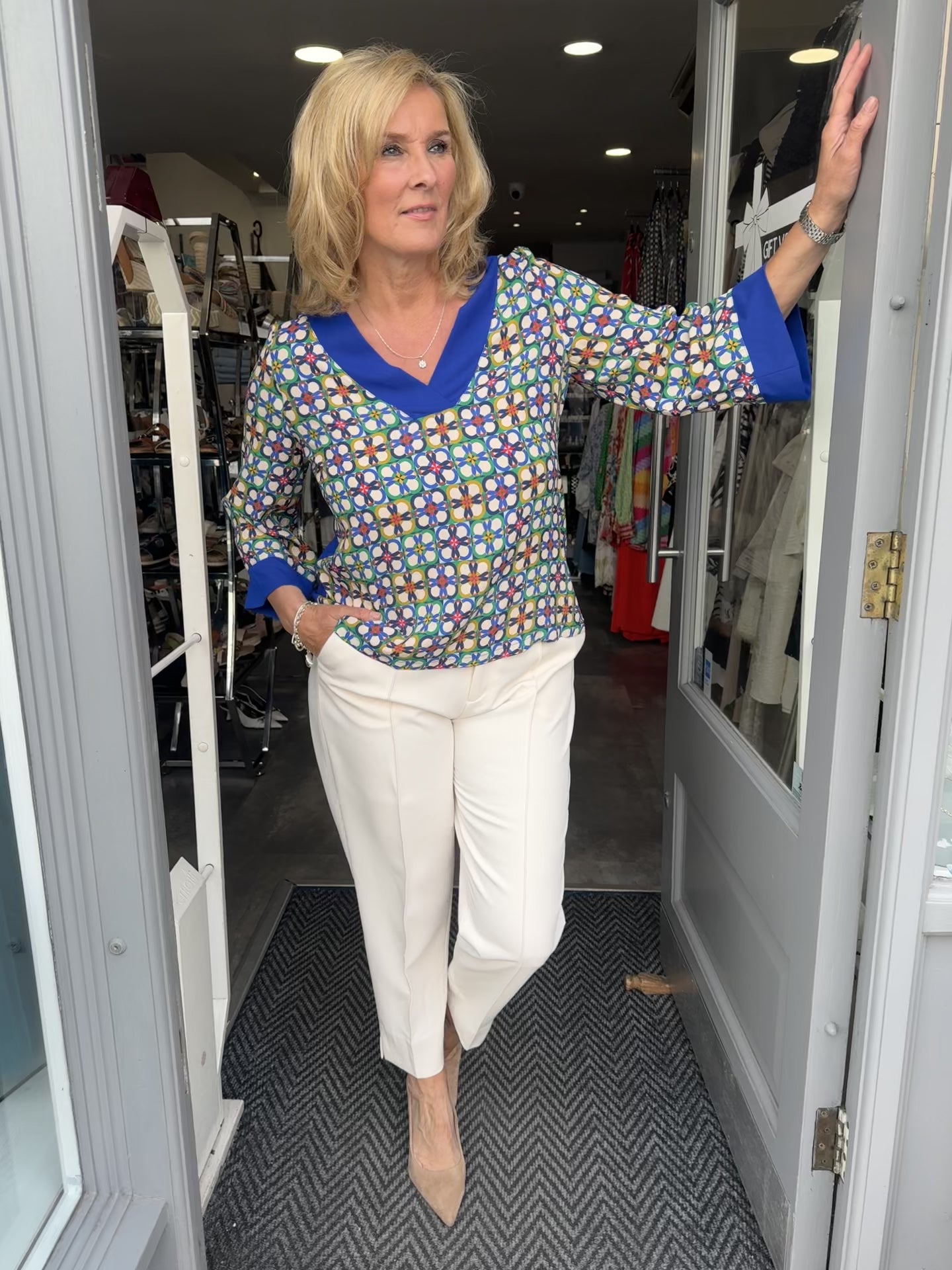 Arggidio  3/4 sleeve pattern blouse