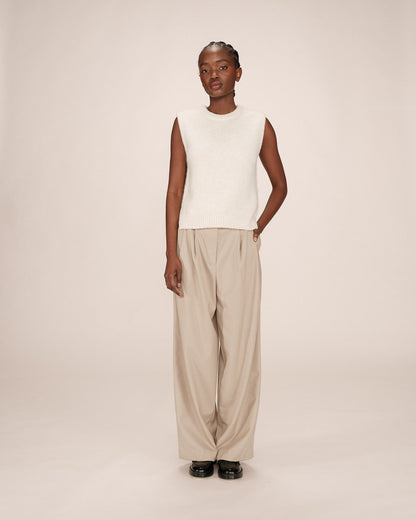 Grace & Mila Say ecru sleeveless sweater
