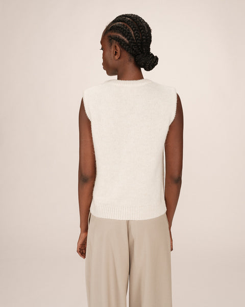 Grace & Mila Say ecru sleeveless sweater
