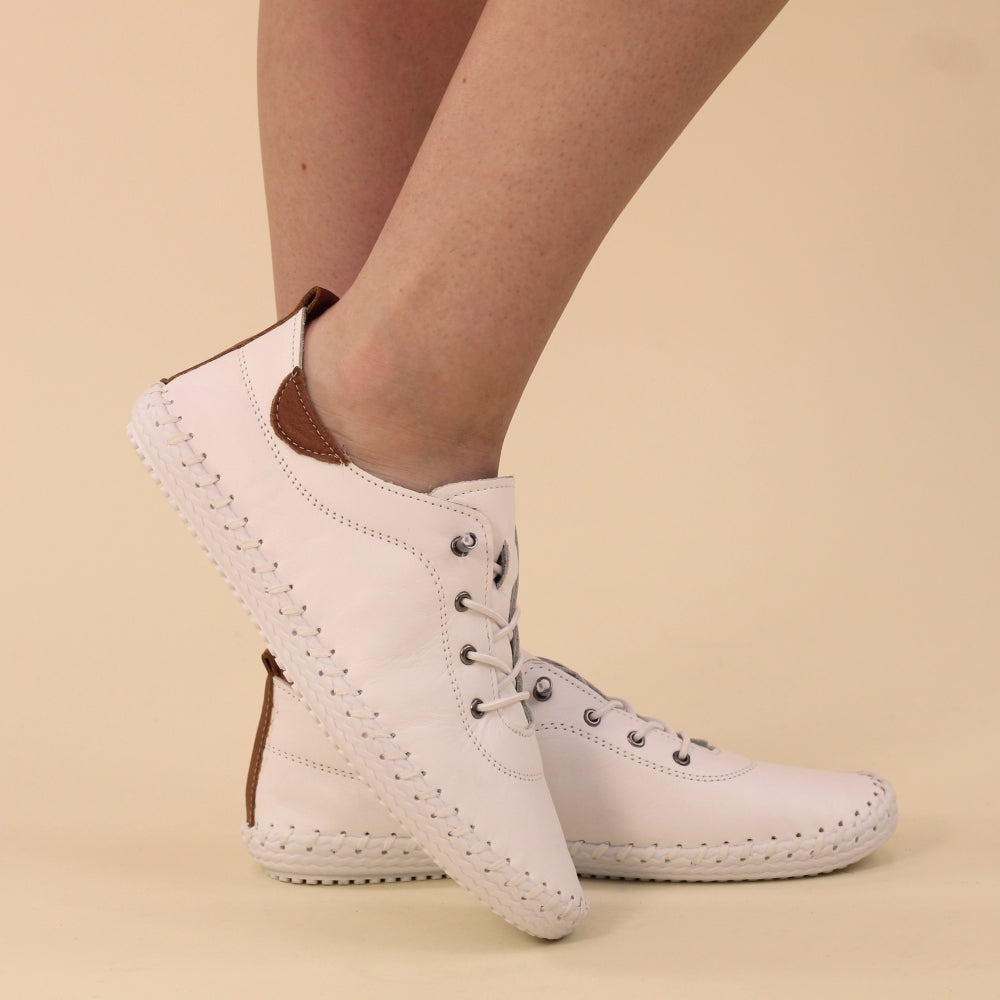 ST IVES LEATHER PLIMSOLE WHITE