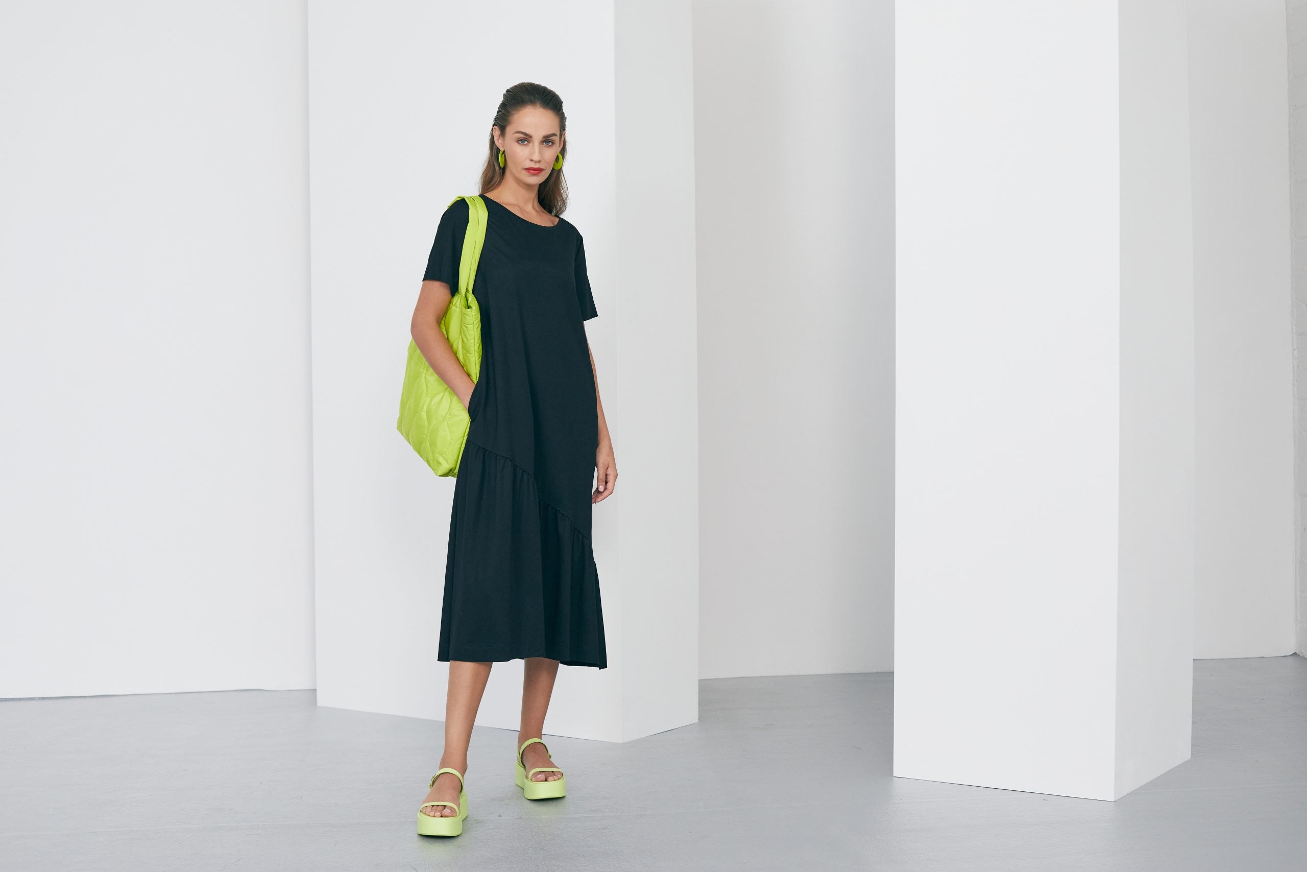 NAYA NAS23187 Black full dress with sleeve