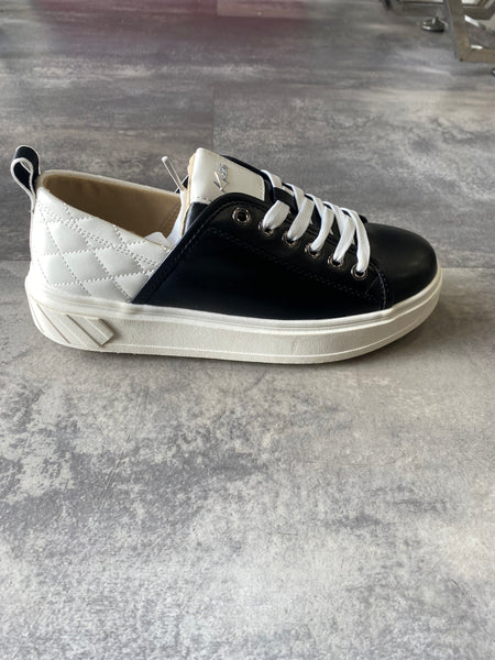 Keddo Quilted Trainer
